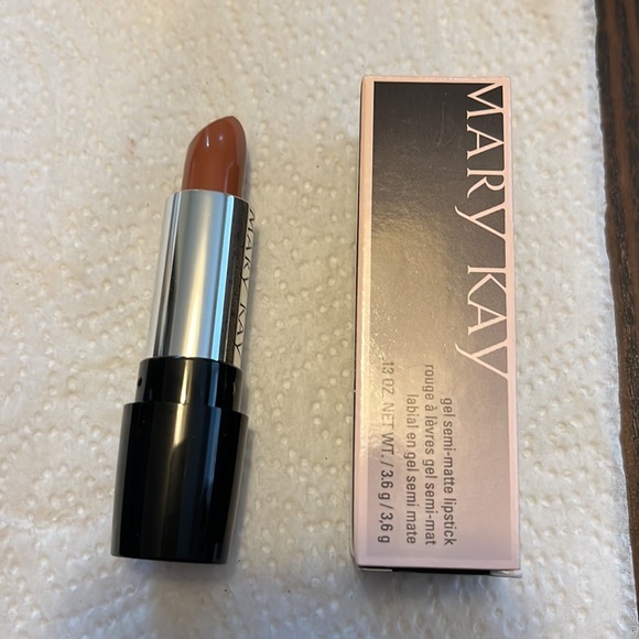 Mary Kay semi-matte lipstick in color rich truffle, brand new no box unused - Picture 2 of 4